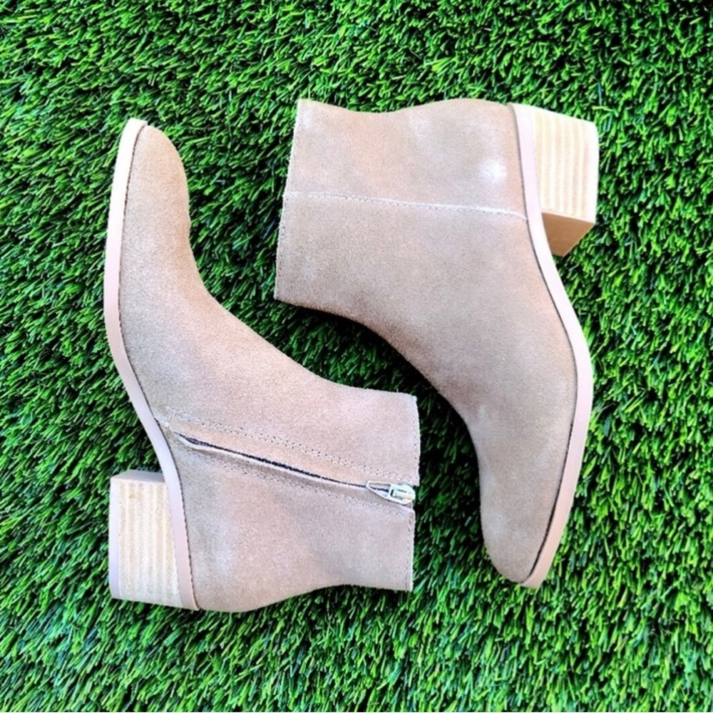 Dolce Vita Tan Ankle Booties Narrow Fit